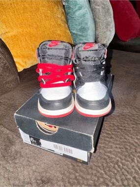 Air Jordan 1 Retro High Og Nike Kids Black, White and Red High-Top Sneakers